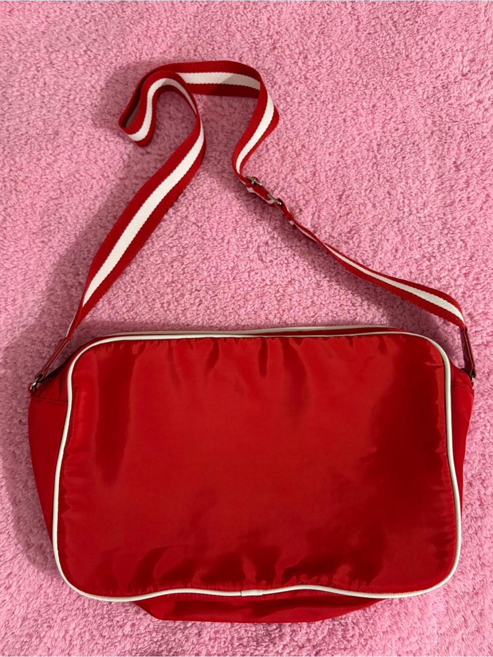 Wild Fable Red Crossbody Messenger Bag ❤️❤️❤️ Water Stain 💧